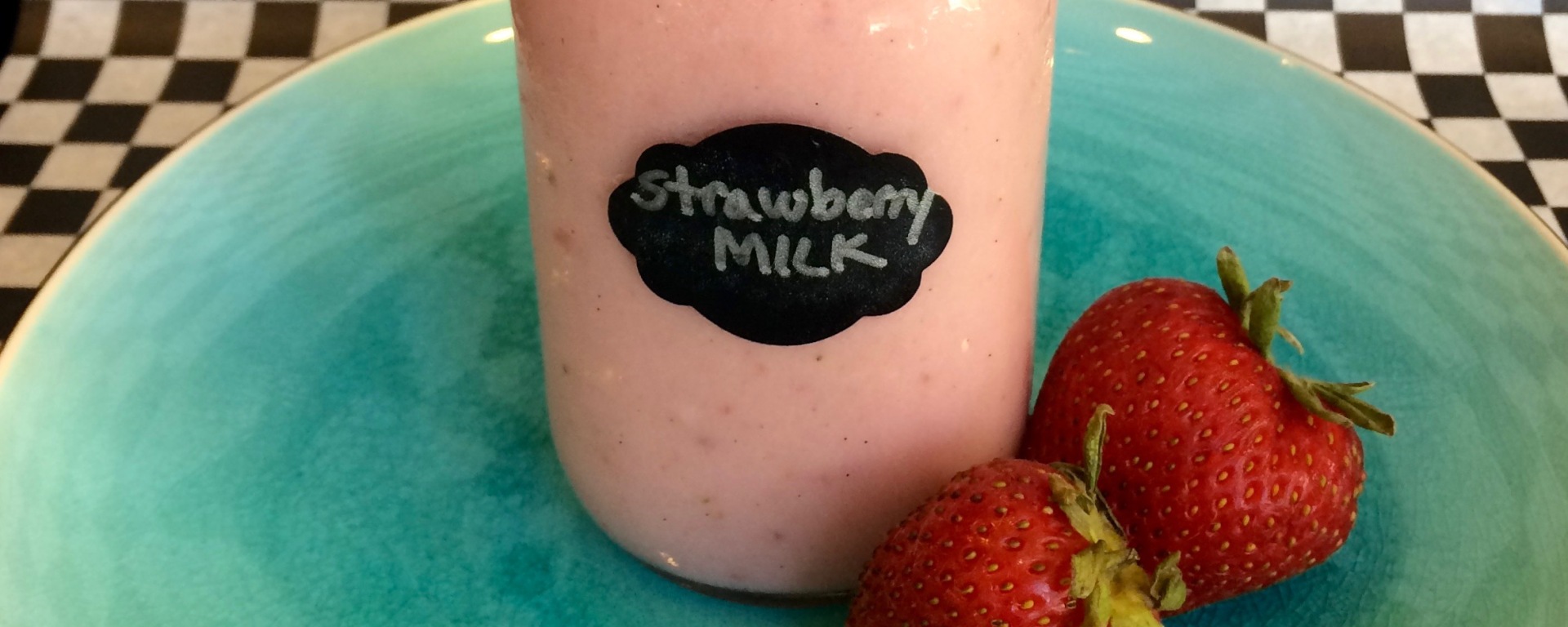 Homemade Strawberry Milk