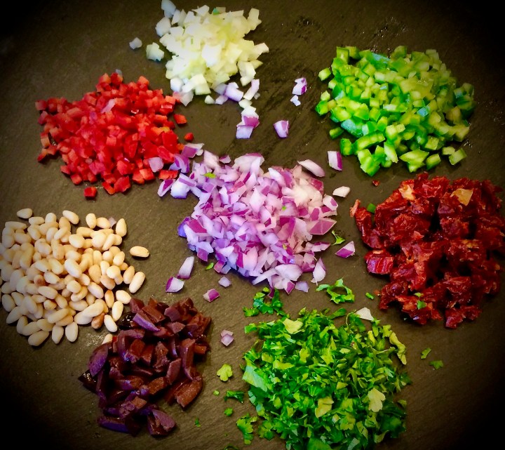 Step-by-step: Mediterranean Dip (Vegan) with Grilled Flatbread