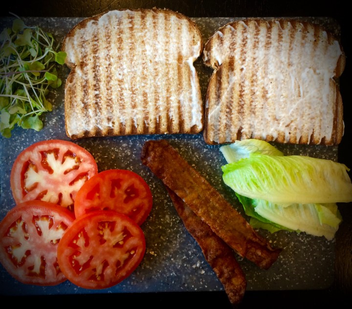 How to make the PERFECT RICE PAPER BACON -LittleBluePlates.com